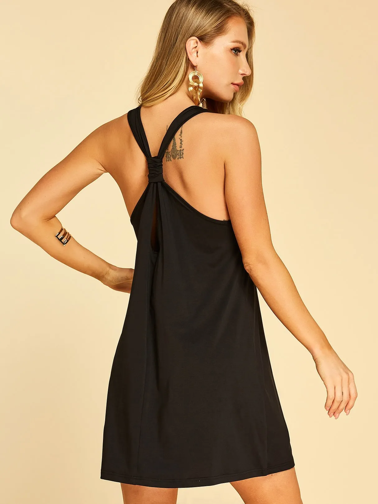 Wholesale Black Scoop Neck Sleeveless Plain Backless Casual Dress