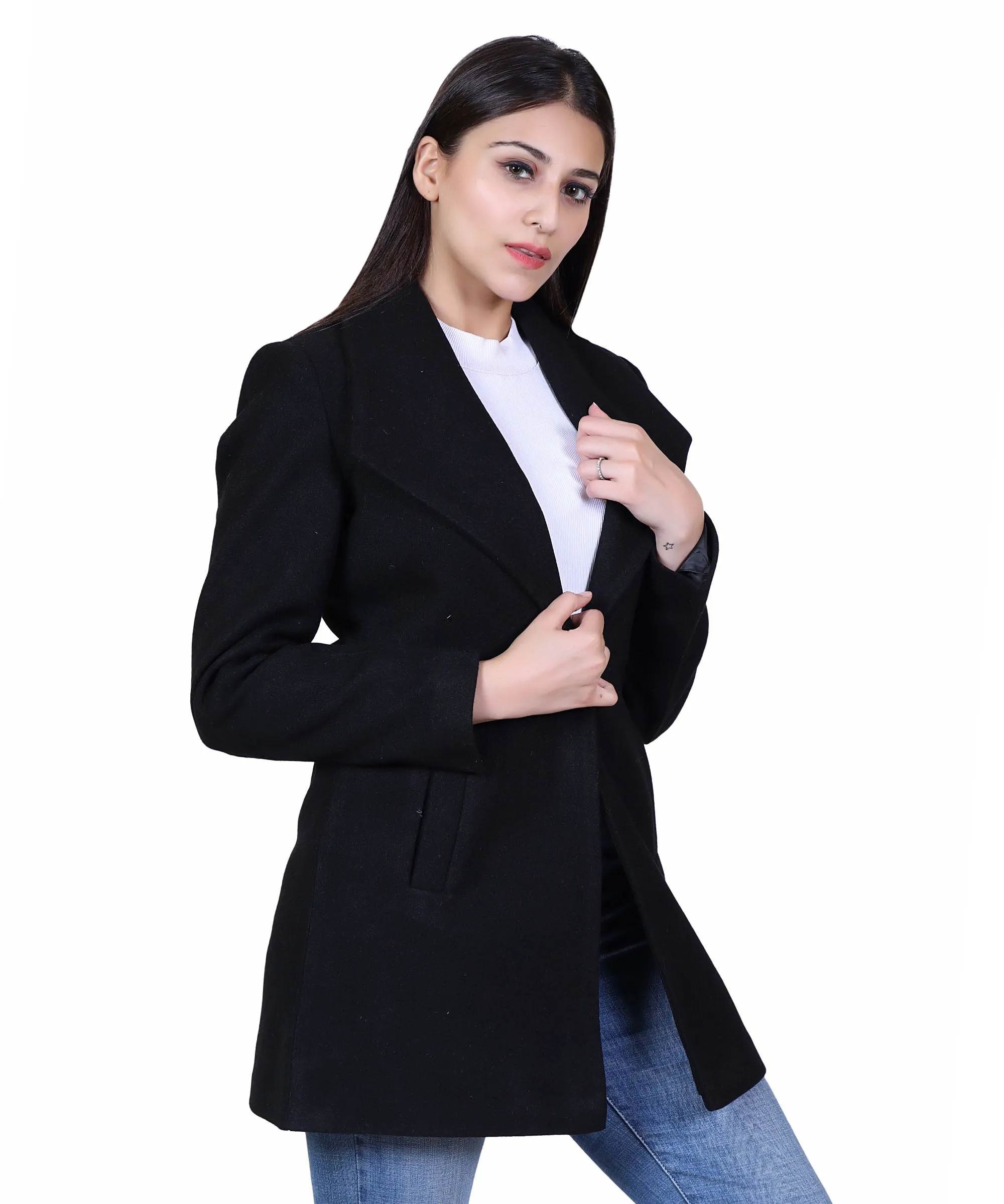 Women Formal Winter Wear Collared Neck Full Sleeve Blazer